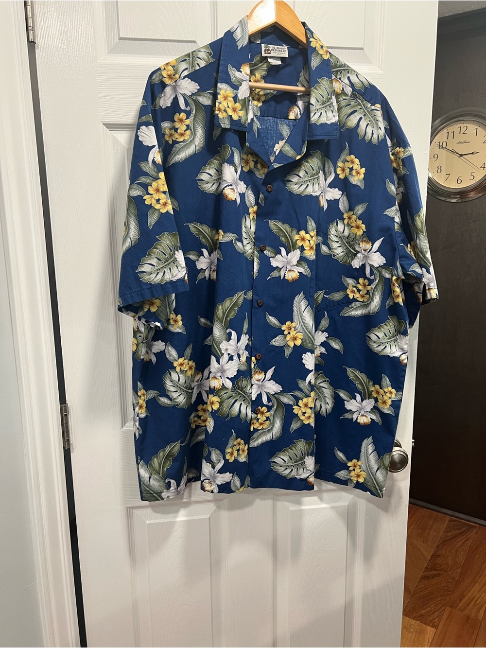 Aloha Republic Men’s Blue Hawaiian Shirt  with Floral Print 4XL